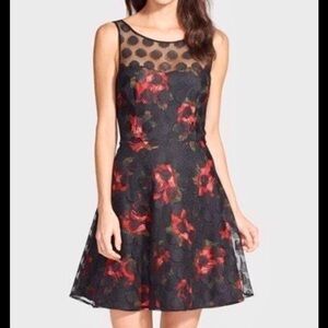 Betsey Johnson Floral sleeveless polka dot midi Size‎ 4 low back flowy Dress